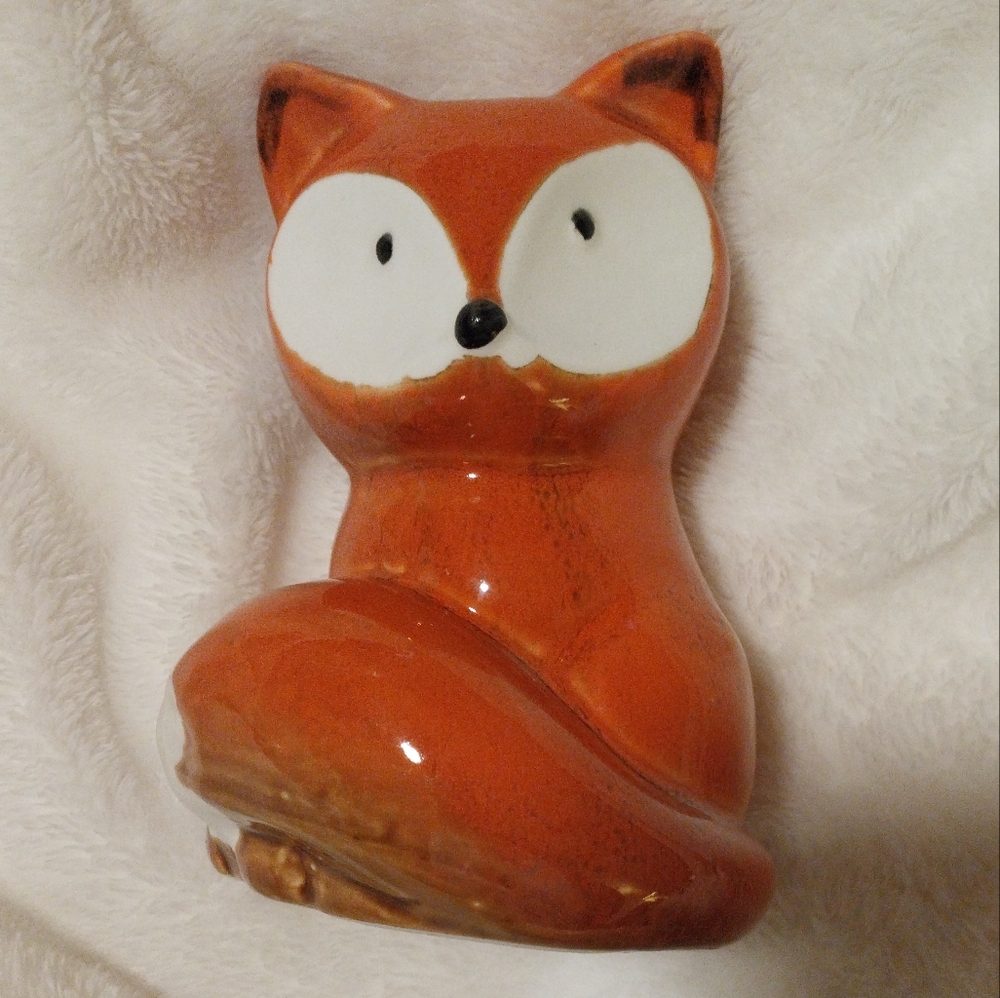 HD Designs Ceramic Fox Figurine